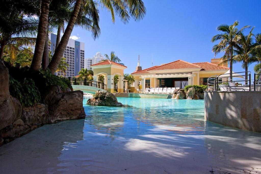 Apartmán Deluxe Chevron Renaissance Gold Coast Exteriér fotografie