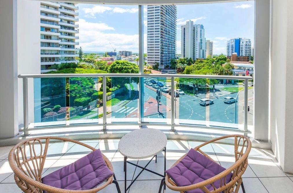 Apartmán Deluxe Chevron Renaissance Gold Coast Exteriér fotografie