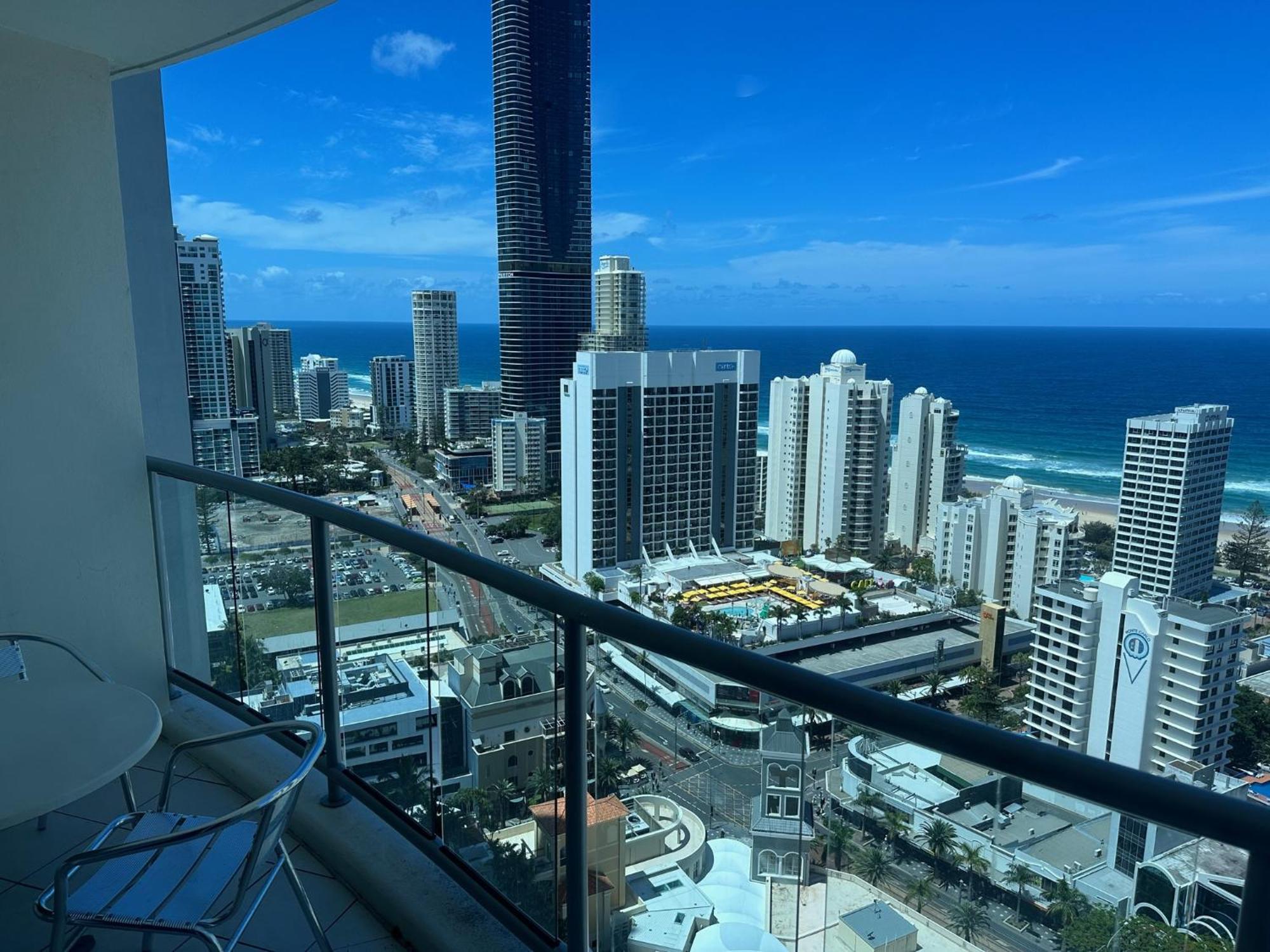 Apartmán Deluxe Chevron Renaissance Gold Coast Exteriér fotografie
