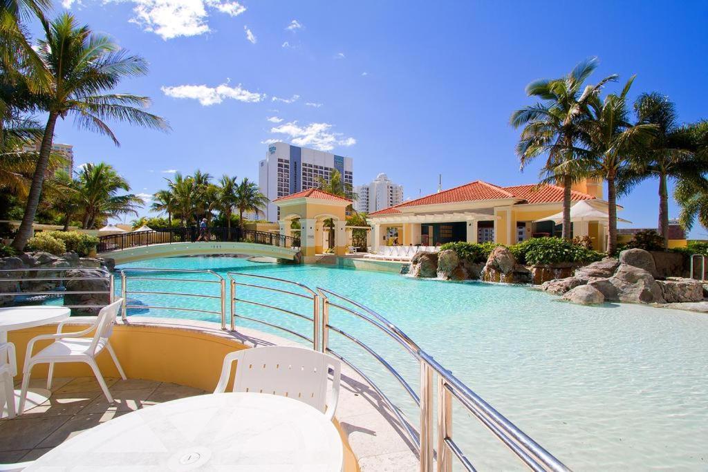 Apartmán Deluxe Chevron Renaissance Gold Coast Exteriér fotografie