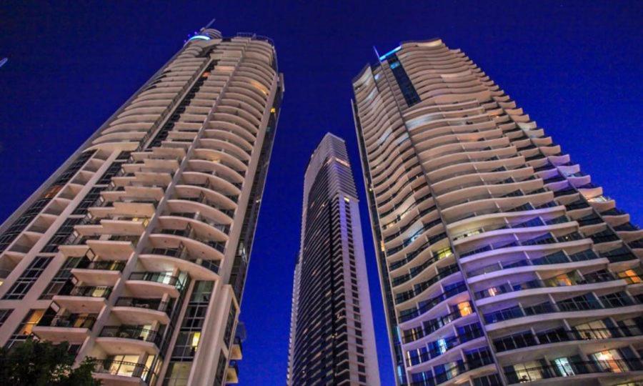 Apartmán Deluxe Chevron Renaissance Gold Coast Exteriér fotografie